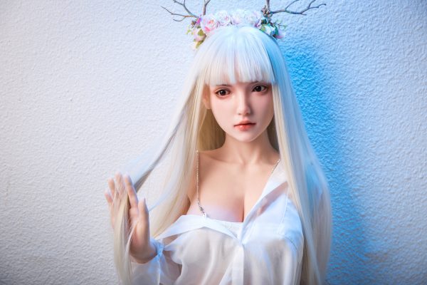 亚洲精品实体性爱娃娃，3孔